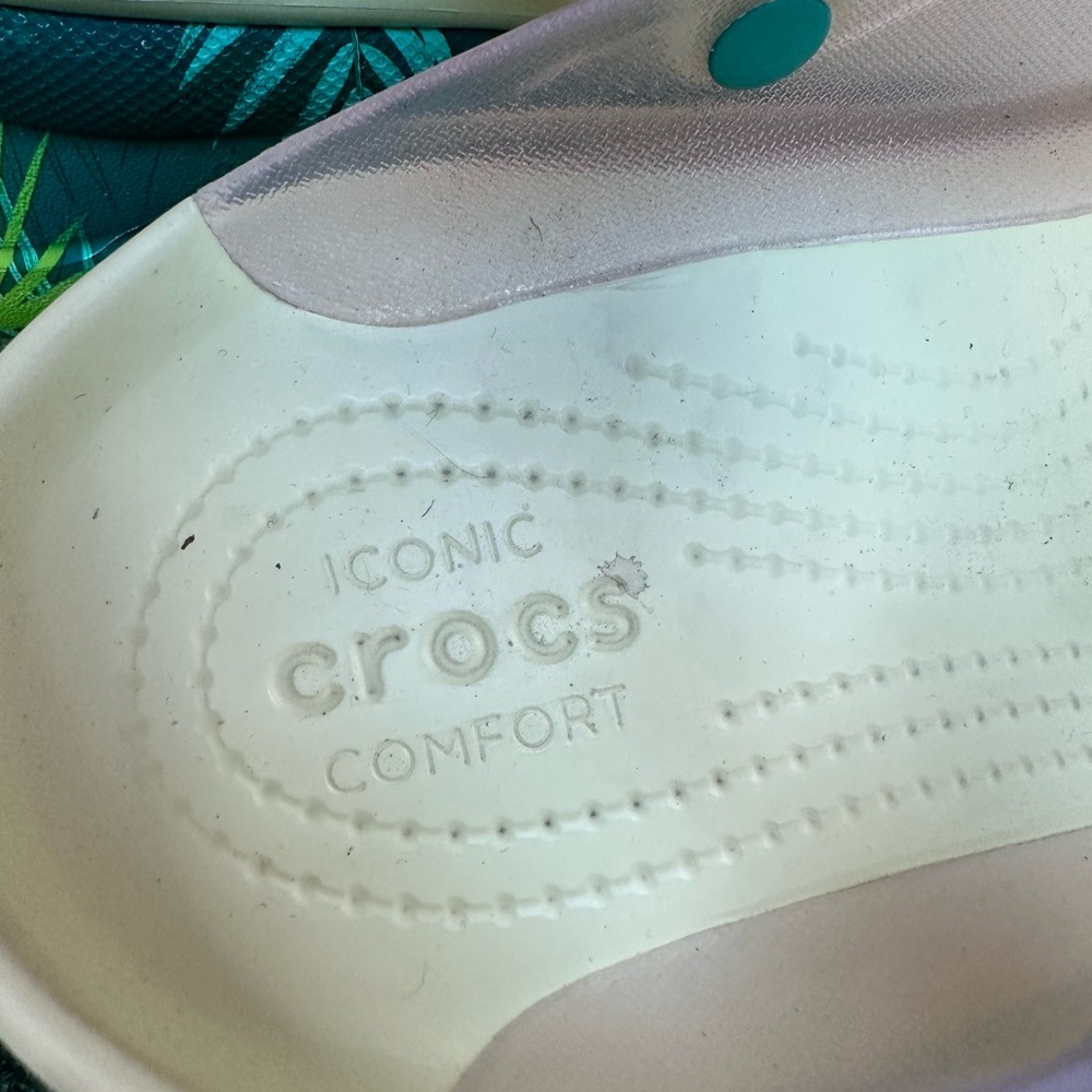 CROCS BAE Platform Clogs: Yellow and Green with Gold Chain Accent. Collectable! - Picture 10 of 14